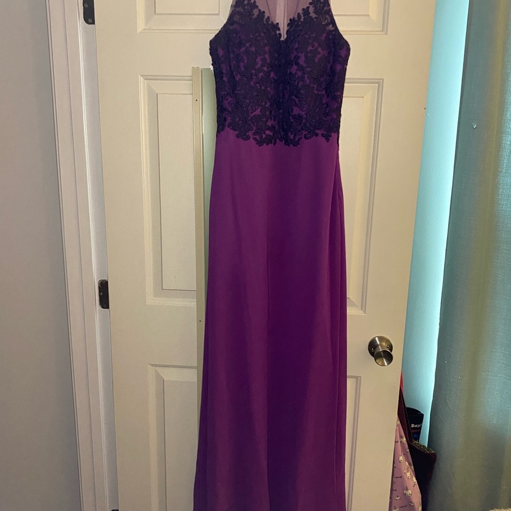 Elegant Purple Lace Evening Gown